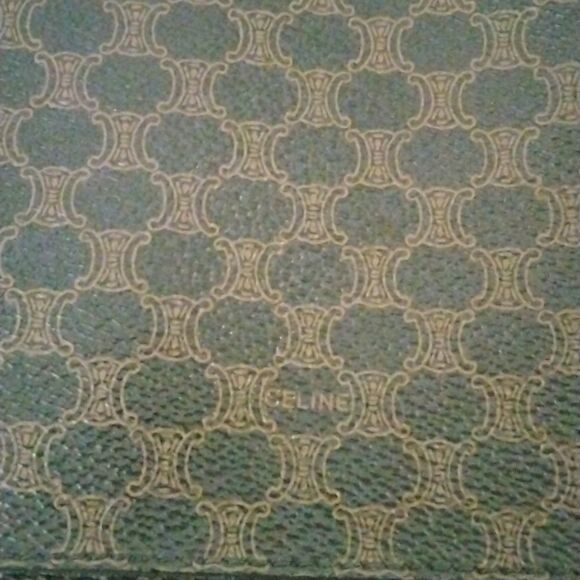 Celine Paris   - Picture 5 of 16